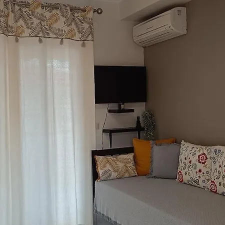 Cute 20m From Apartment Nea Poteidaia