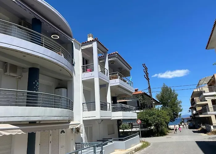 Cute 20m From Nea Poteidaia