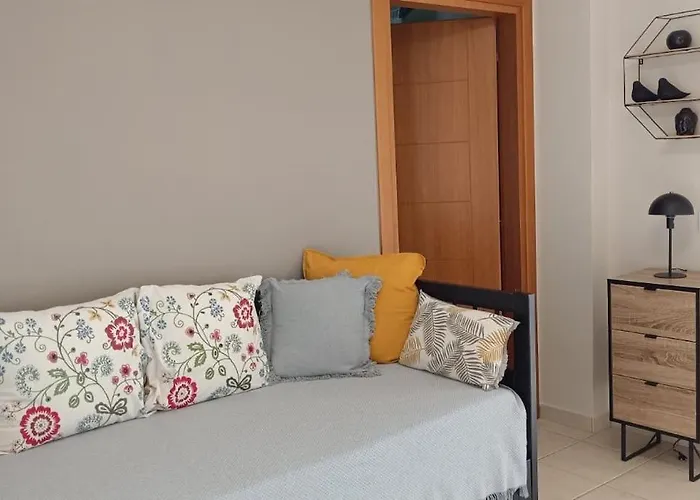 Cute 20m From Apartment *